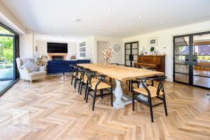 Photo 32- click for photo gallery